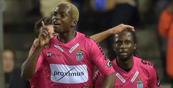 Charleroi : Kebano r&eacute;gale sur coup franc