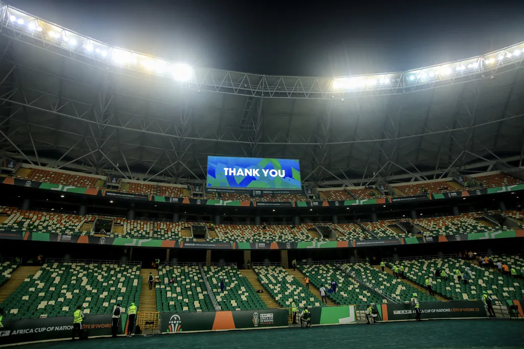 Stade Olympique Alassane Ouattara Ebimp&eacute;, Abidjan, tribunes