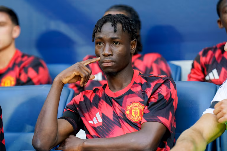 Mercato : S&eacute;kou Kon&eacute;, sur le d&eacute;part &agrave; Manchester United, s&rsquo;entra&icirc;ne avec un autre club