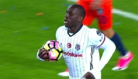 Besiktas : non, Demba Ba n&rsquo;est pas perdu pour le foot !