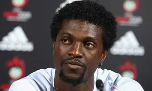 Pour tout connaître de Crystal Palace, Adebayor demande de l’aide à Google