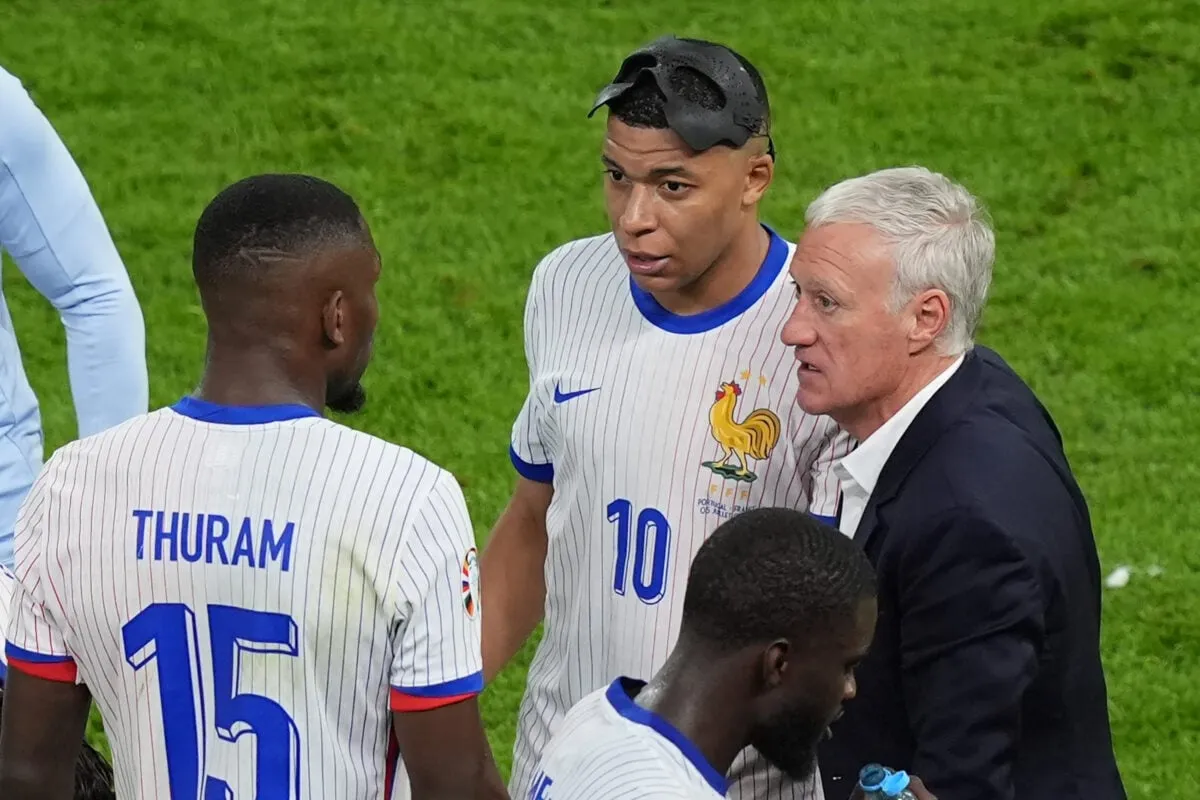 Cameroun : Alex Song pique l&rsquo;&eacute;quipe de France !