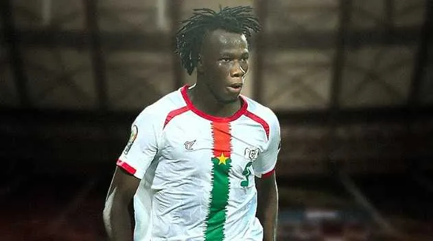 OM&nbsp;: Kabor&eacute;, Velud pr&eacute;vient Clauss