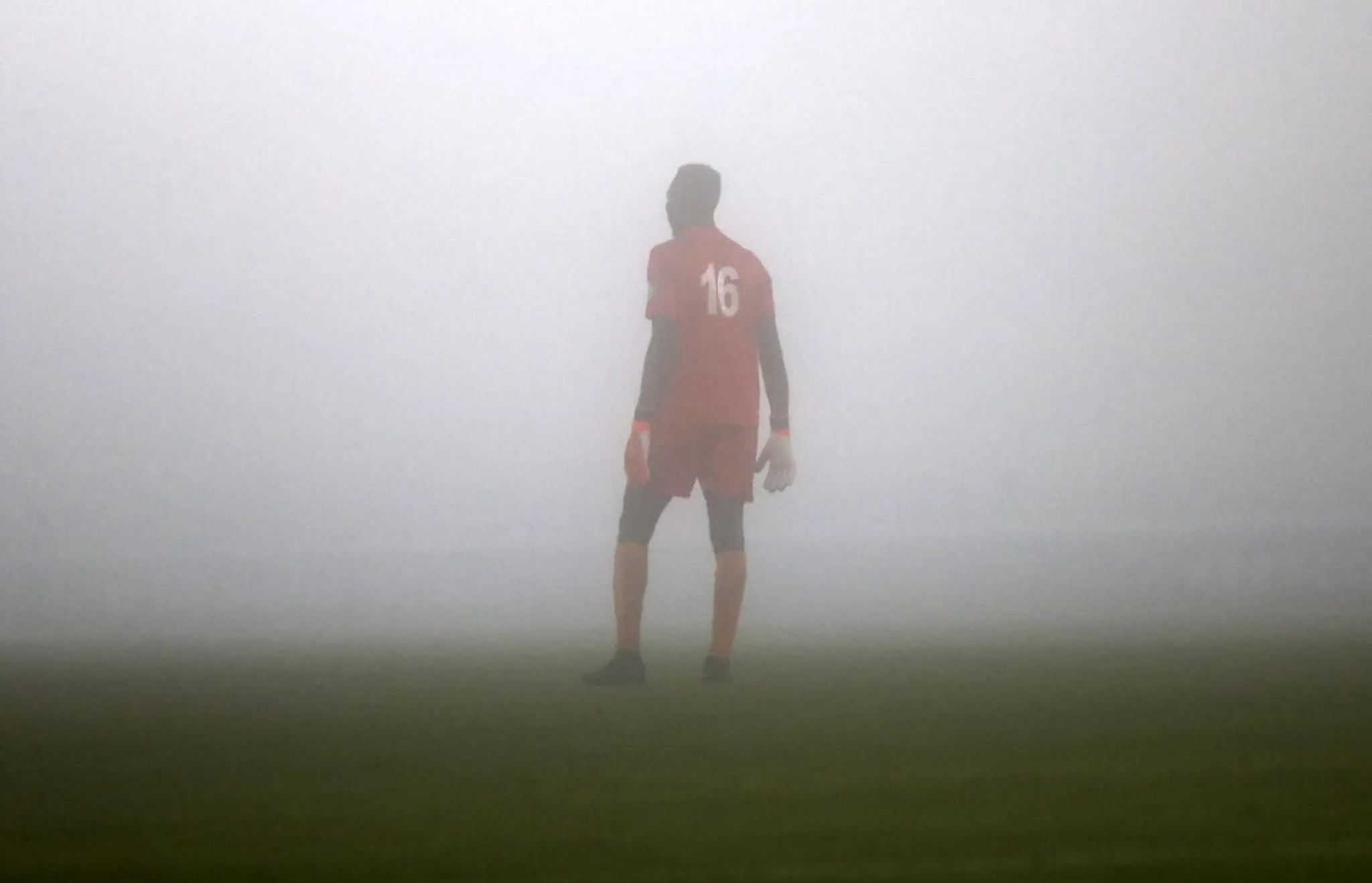 Coupe du monde 2026 (Q) : un match disput&eacute; en plein brouillard au Maroc !