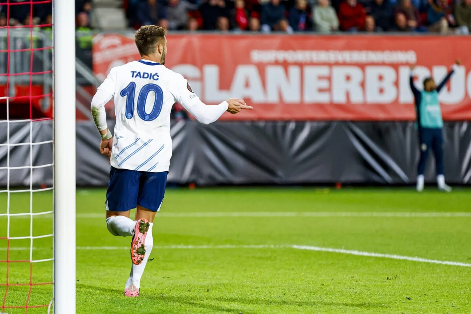 ICONSPORT 240930 0116