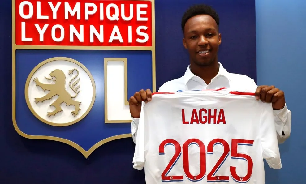 OL : un international alg&eacute;rien passe pro (officiel)