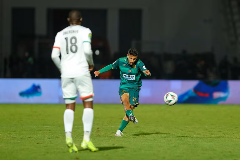 Raja : l&rsquo;Alg&eacute;rien Bouzok r&eacute;silie et va quitter le Maroc (officiel)