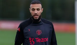 Manchester United : Erik ten Hag juge l’évolution de Noussair Mazraoui