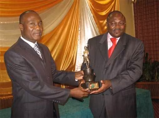 Togo : l&rsquo;ex-pr&eacute;sident de la F&eacute;d&eacute;ration togolaise de football d&eacute;sign&eacute; &laquo; homme de l&rsquo;ann&eacute;e 2007 &raquo;