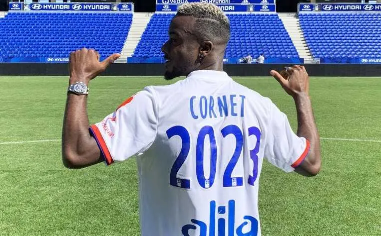 Lyon : Cornet, Twitter rafra&icirc;chit la m&eacute;moire de Manchester City !