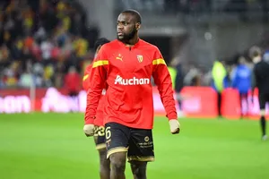 Lens : Jean Onana est « coincé depuis 10 jours »