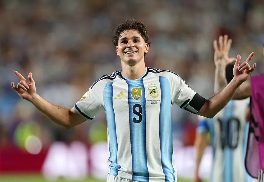 Julian Alvarez , Argentine