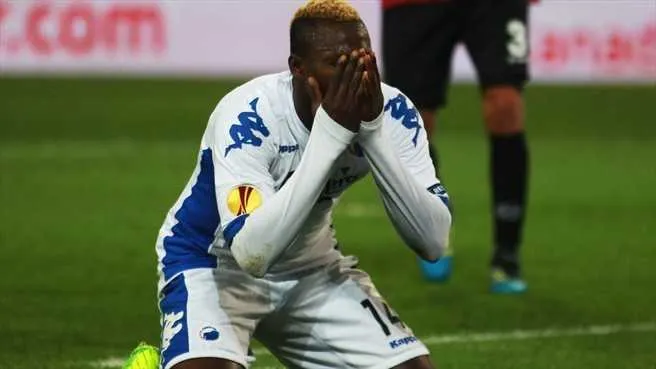 La dr&ocirc;le de soir&eacute;e de Dame N&rsquo;Doye