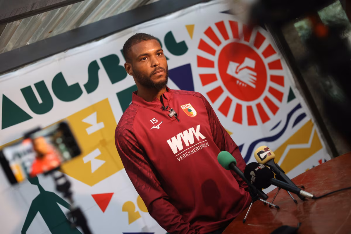 Steve Mouni&eacute; quitte le stage de son nouveau club