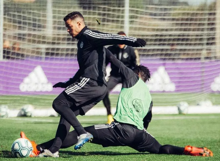 Coronavirus : deux Ghan&eacute;ens confin&eacute;s avec Ben Arfa&nbsp;!