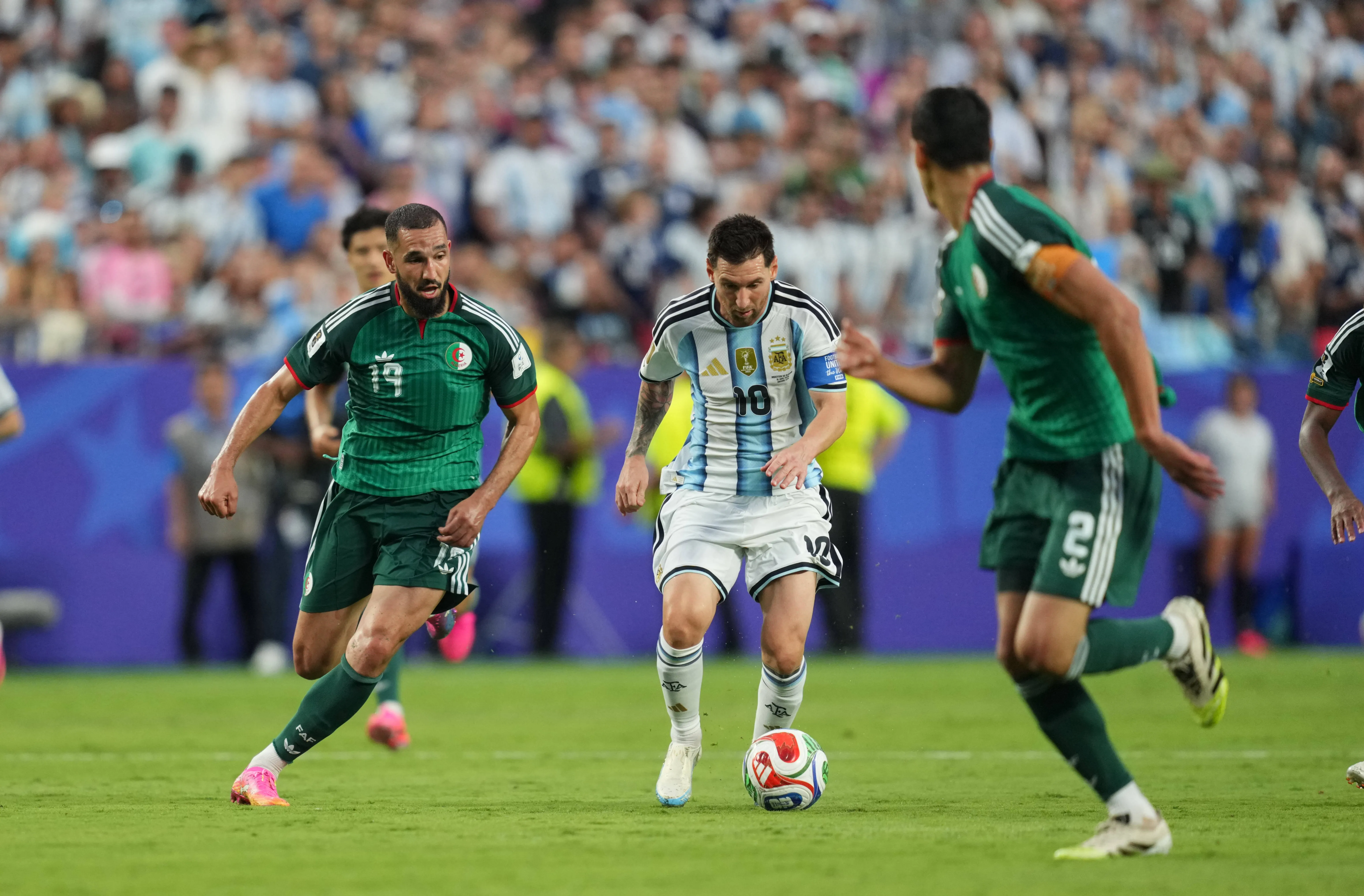 Lionel Messi, Alg&eacute;rie, Argentine