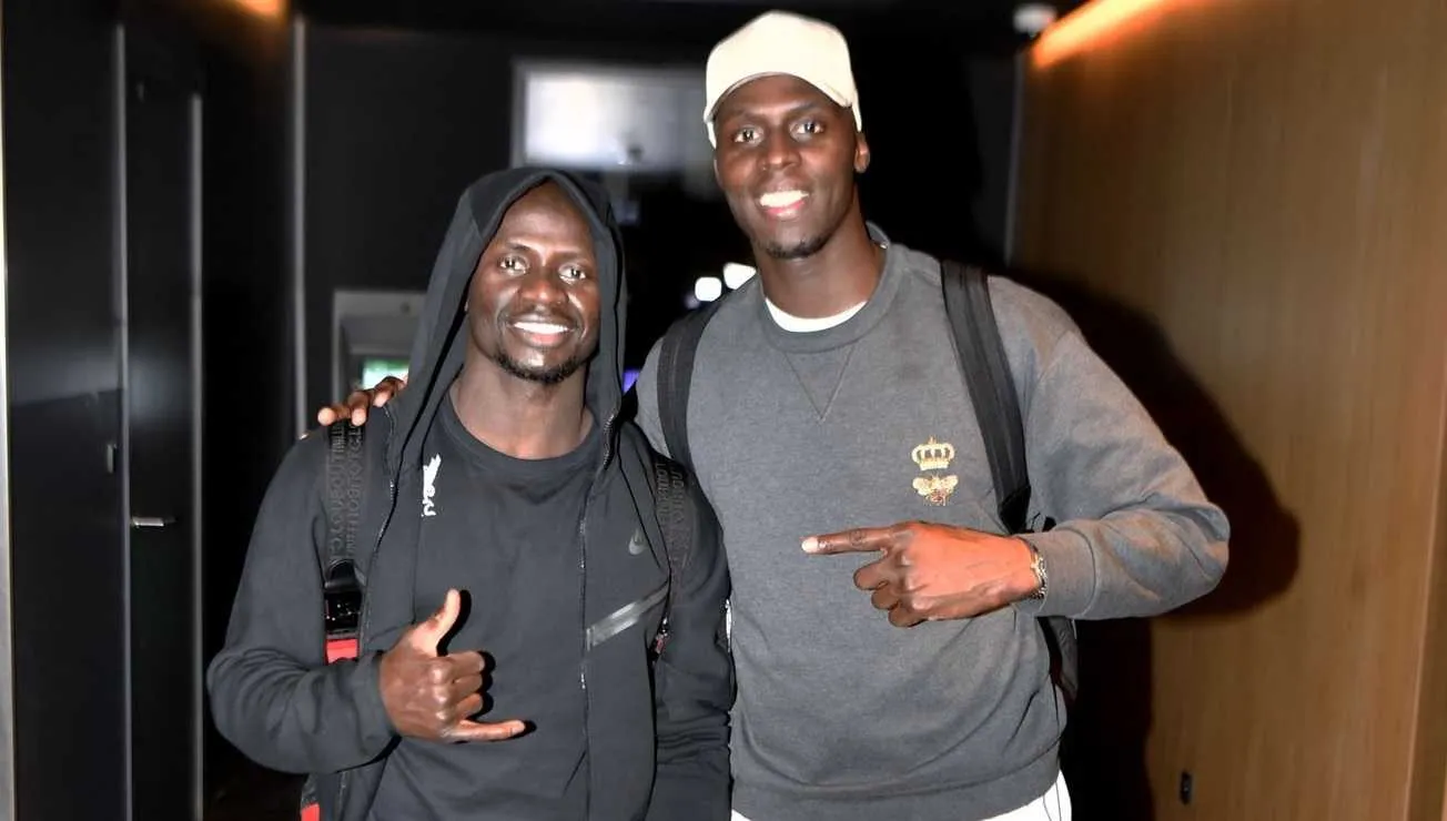 CAN 2021&nbsp;: apr&egrave;s Chelsea-Liverpool, Man&eacute; et Mendy ont pris le m&ecirc;me jet&nbsp;!