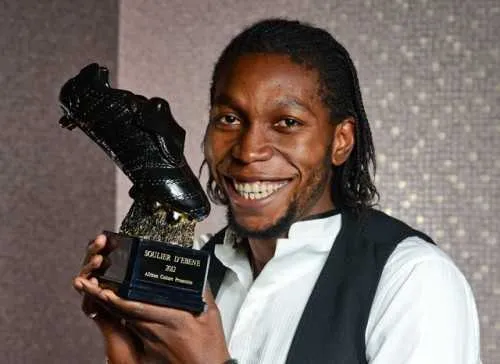 Dieumerci Mbokani sacr&eacute; Soulier d&rsquo;Eb&egrave;ne