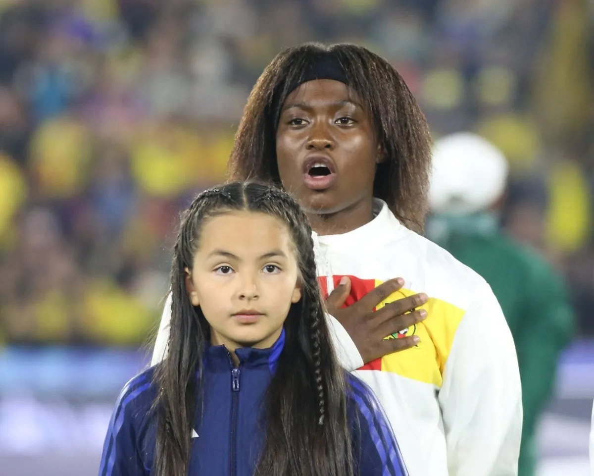 Cameroun : Naomi Eto d&eacute;barque en France ! (officiel)