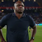 &ldquo;Honteux de lui avoir offert une tribune&rdquo; : les d&eacute;buts du consultant Regragui &eacute;clips&eacute;s par la pol&eacute;mique S&eacute;n&eacute;gal-Maroc