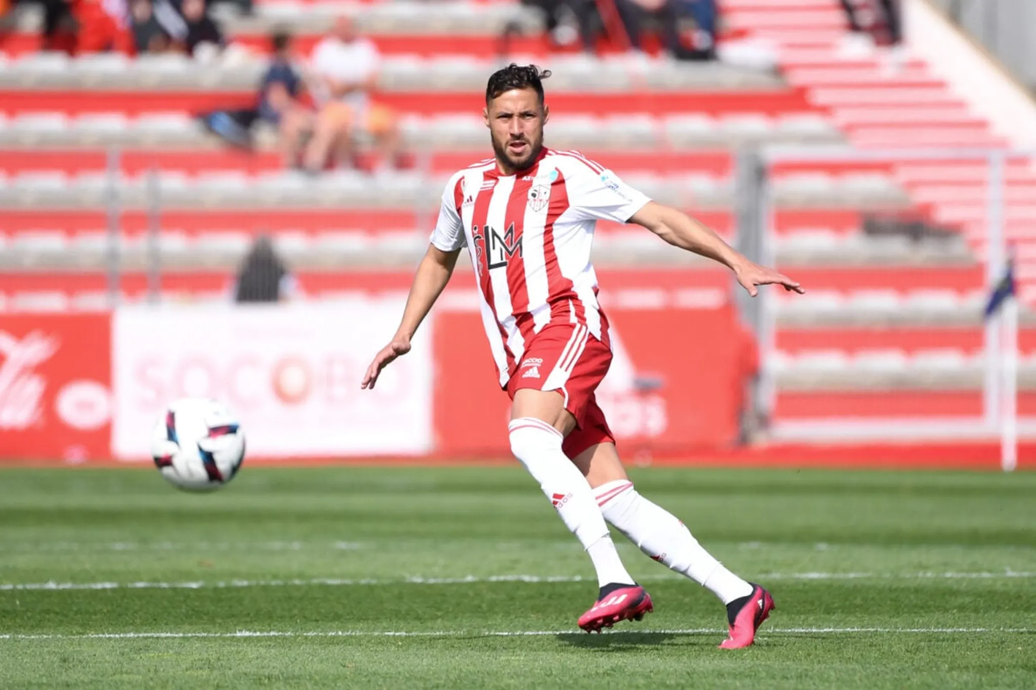 Ajaccio : la r&eacute;ponse ferme de Bela&iuml;li sur son absence