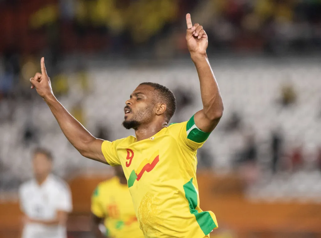 Steve Mouni&eacute;, B&eacute;nin