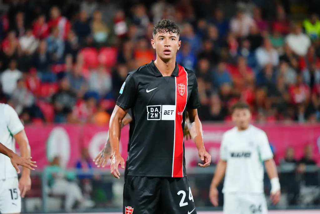 Hakimi's Future Backup? After 4 Matches in Serie A, Adam Bakoune Leaves Italy for Morocco!