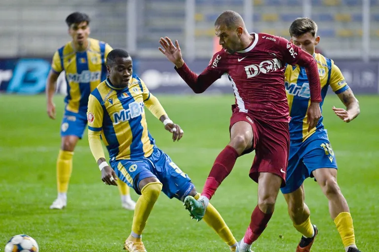 “Il n’est pas là pour l’argent”, le salaire improbable de Slimani à Cluj