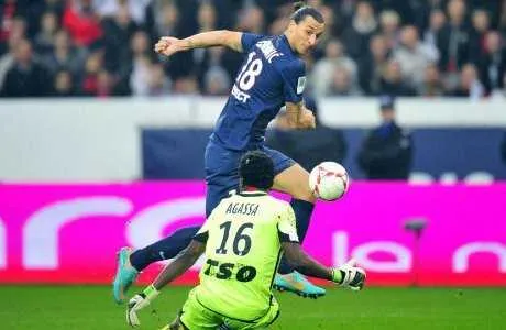 Le but gag d&rsquo;Ibrahimovic face &agrave; Agassa