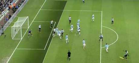 tiote_but_hors_jeu.jpg