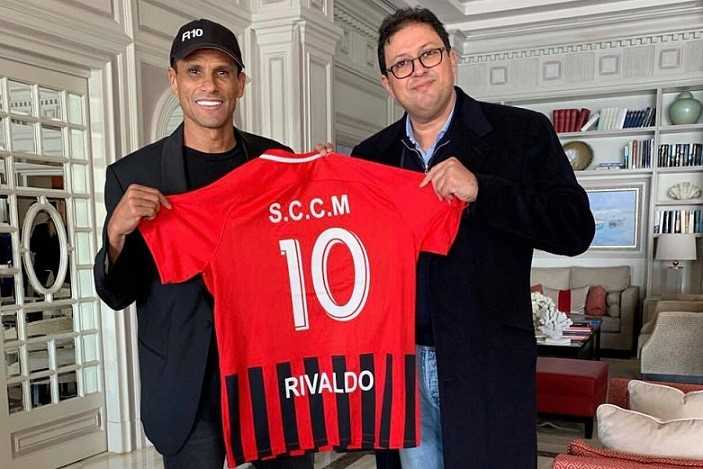 Rivaldo Revierra and President of Chabab Mohammedia 1