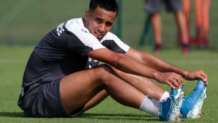 Adam Ounas Adam Ounas