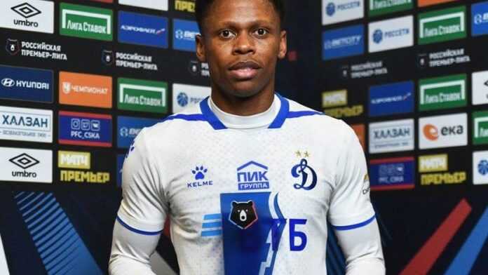 Njie sous le maillot du Dynamo Moscou Njie sous le maillot du Dynamo Moscou