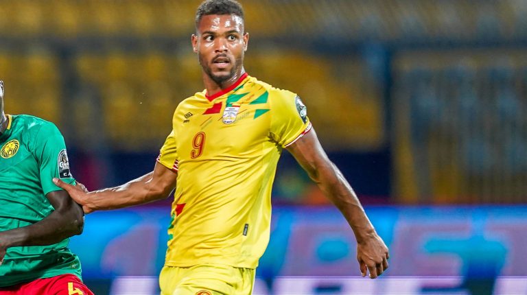 Steve Mounié, Bénin