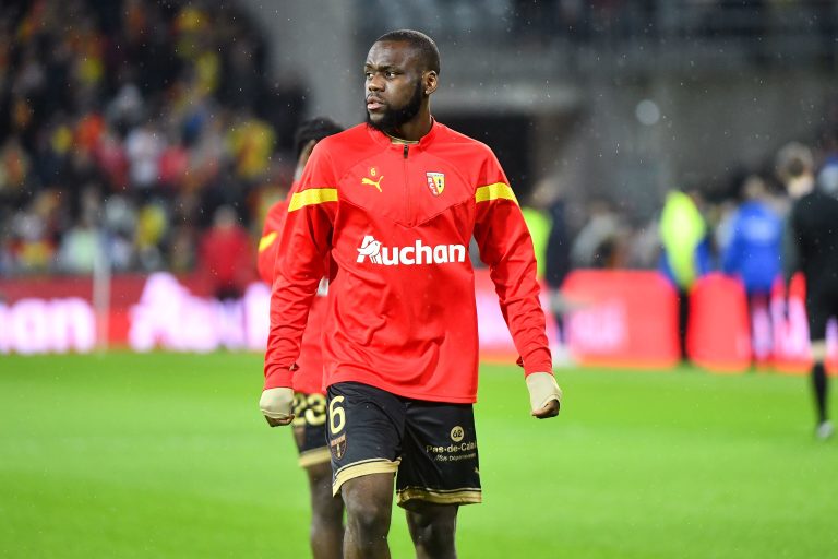 Jean Onana, Lens