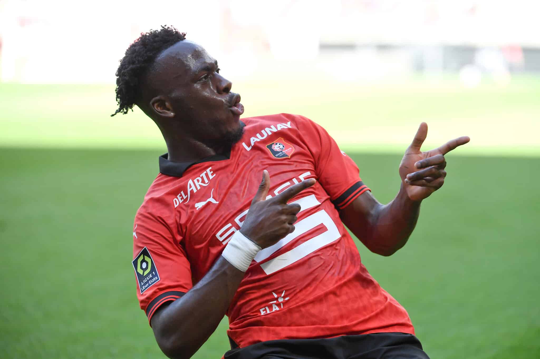 Arnaud Kalimuendo, Rennes