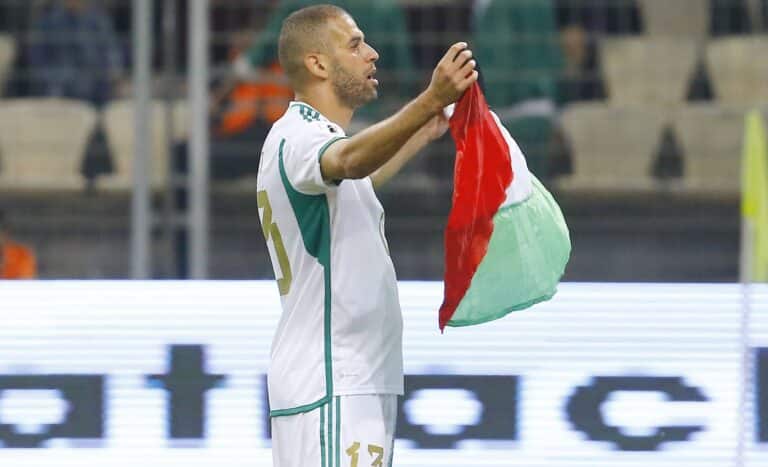 Islam Slimani, Algérie