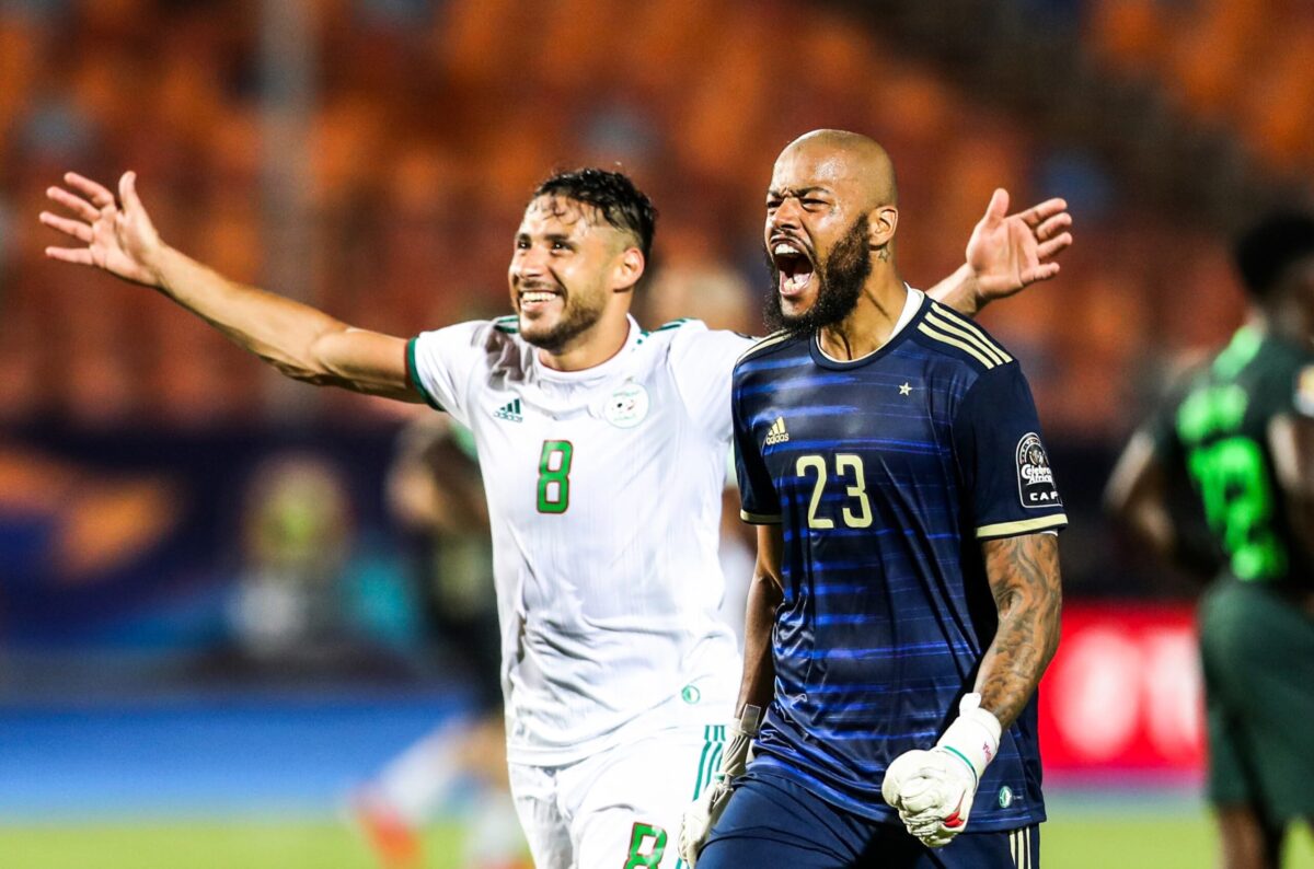 Algérie : la liste pour la CAN avec M'Bolhi, Belaïli et Aouar !