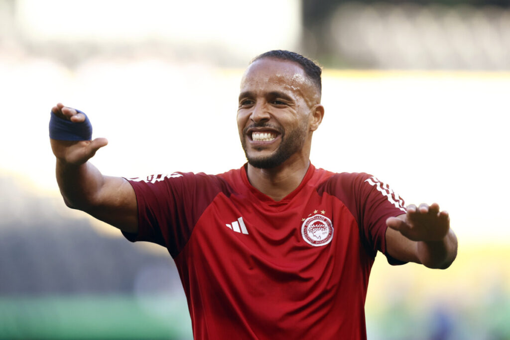 Mercato : Youssef El-Arabi retrouve un club à 37 ans !