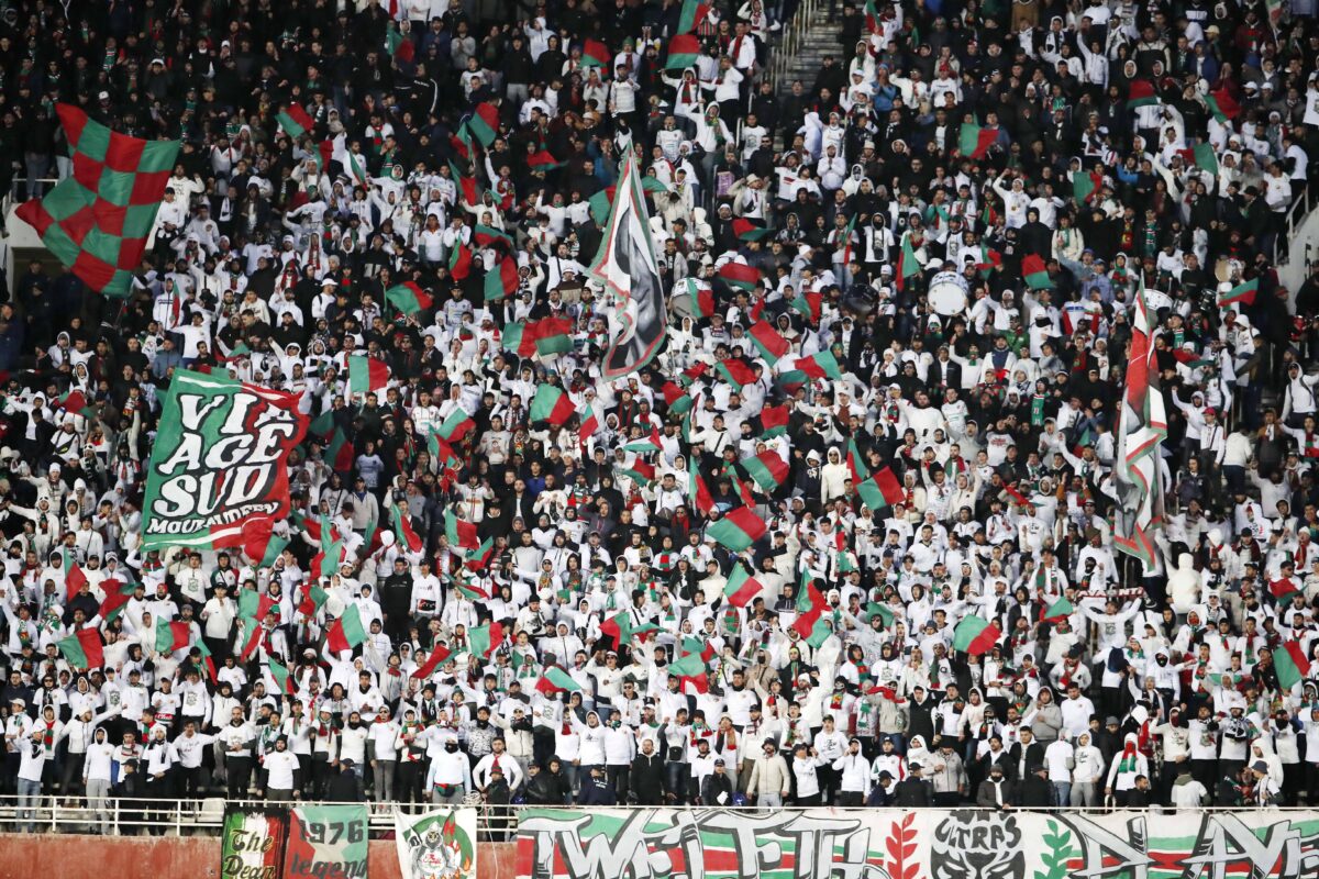 MC Alger : sans le vouloir, les supporters sèment la panique à Londres