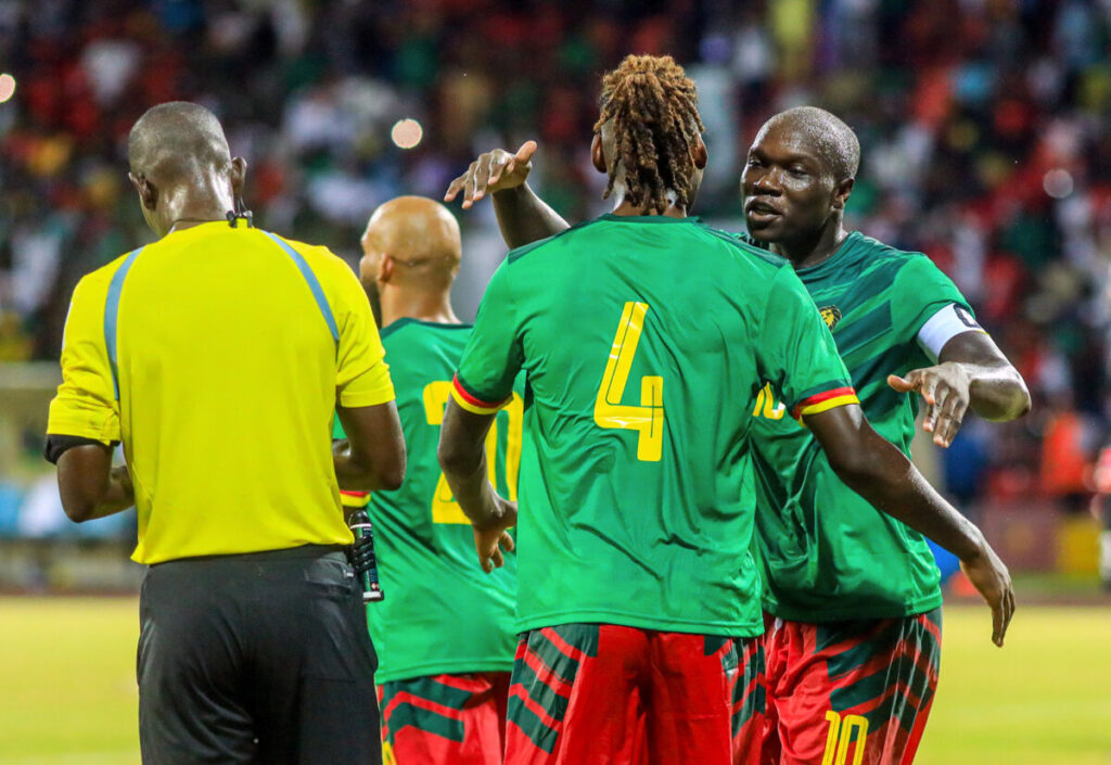 Cameroun-Namibie : l’image improbable dans le vestiaire avec les U20