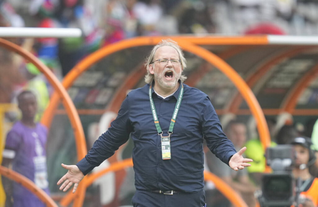 Tom Saintfiet, sélectionneur